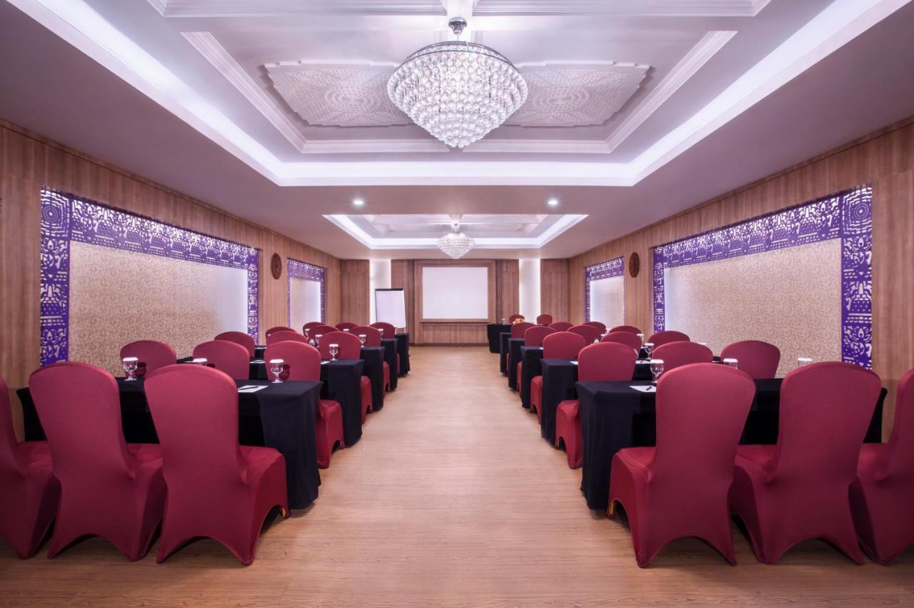 Grand Mercure Yogyakarta Adi Sucipto Pakualaman Exterior foto